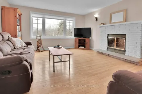 90 Livingstone Avenue W Centre Hastings ON K0K 2K0