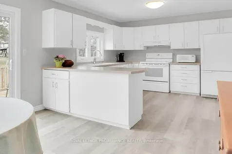 90 Livingstone Avenue W Centre Hastings ON K0K 2K0