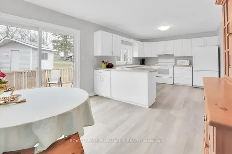 90 Livingstone Avenue W Centre Hastings ON K0K 2K0
