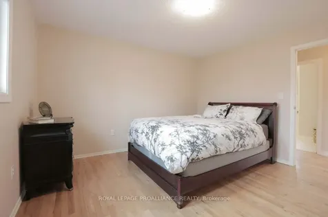 90 Livingstone Avenue W Centre Hastings ON K0K 2K0