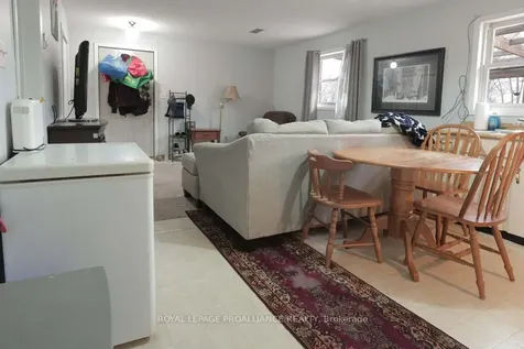 90 Livingstone Avenue W Centre Hastings ON K0K 2K0