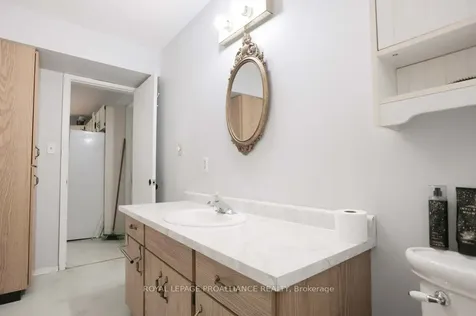 90 Livingstone Avenue W Centre Hastings ON K0K 2K0