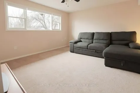 90 Livingstone Avenue W Centre Hastings ON K0K 2K0