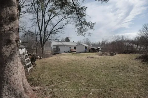 90 Livingstone Avenue W Centre Hastings ON K0K 2K0