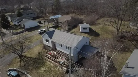 90 Livingstone Avenue W Centre Hastings ON K0K 2K0