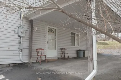 90 Livingstone Avenue W Centre Hastings ON K0K 2K0