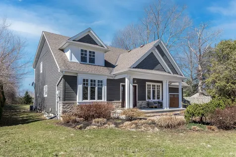400 Hamilton Drive Hamilton ON L9G 2B1