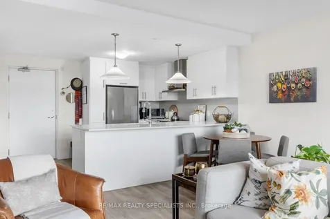 1 Redfern Avenue Hamilton ON L9C 0E6