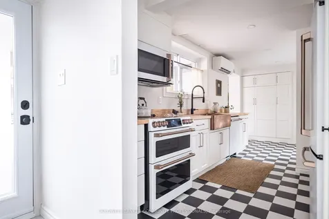 14 Reginald Street Hamilton ON L8P 3X9