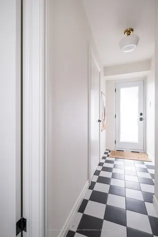14 Reginald Street Hamilton ON L8P 3X9