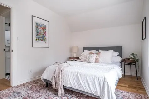 14 Reginald Street Hamilton ON L8P 3X9