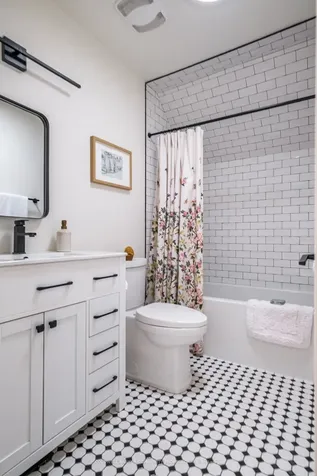 14 Reginald Street Hamilton ON L8P 3X9