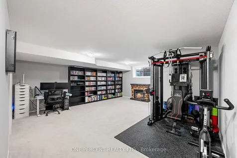 910 Paseana Place Kanata ON K2V 0P4
