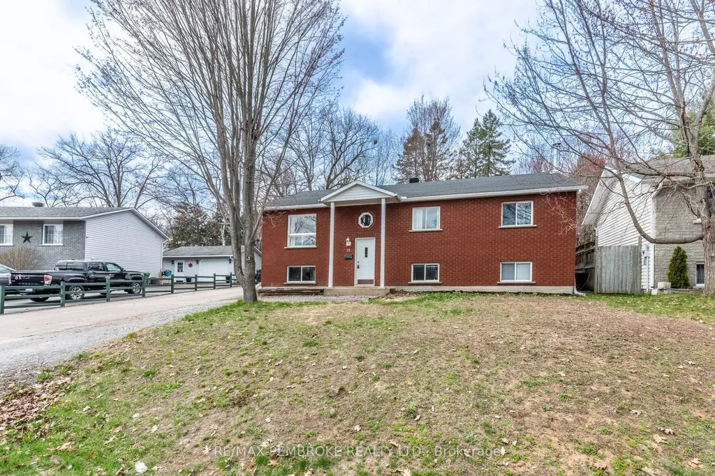 24 Earl Street Petawawa ON K8H 3M4