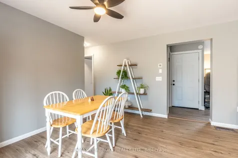 24 Earl Street Petawawa ON K8H 3M4
