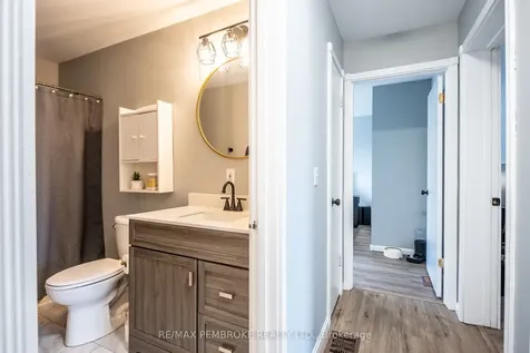24 Earl Street Petawawa ON K8H 3M4