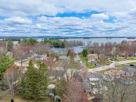 24 Earl Street Petawawa ON K8H 3M4