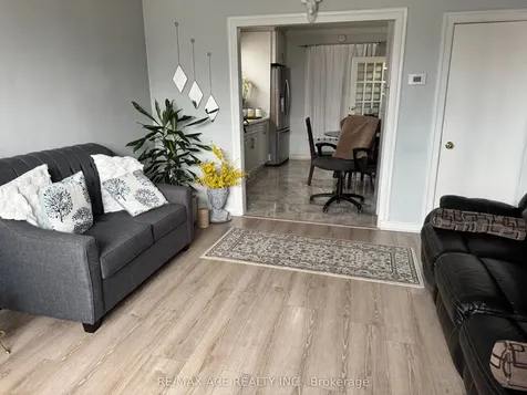 92 Ware Street Peterborough ON K9J 2B7