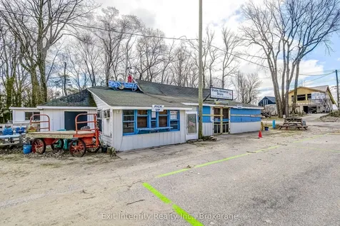 2 Beach Avenue Norfolk ON N0E 1M0