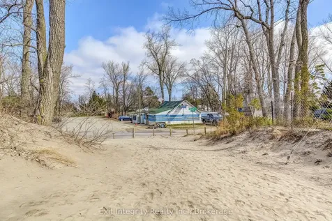 2 Beach Avenue Norfolk ON N0E 1M0