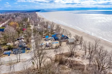 2 Beach Avenue Norfolk ON N0E 1M0
