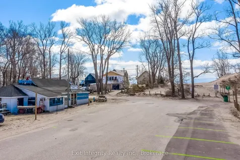 2 Beach Avenue Norfolk ON N0E 1M0
