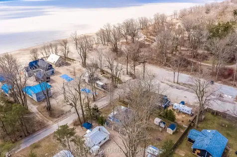 2 Beach Avenue Norfolk ON N0E 1M0