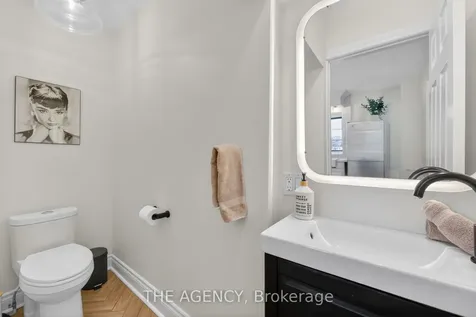 4456 Park Street Niagara Falls ON L2E 2P6