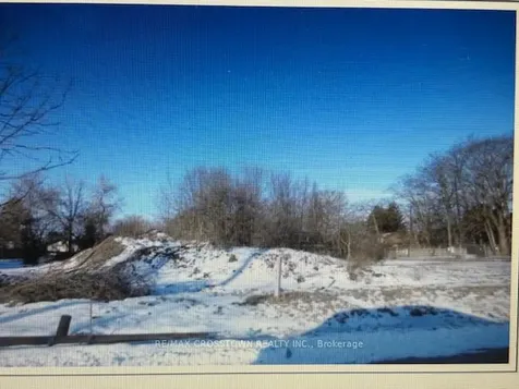 9 Scott Drive W Norfolk ON N0A 1N7