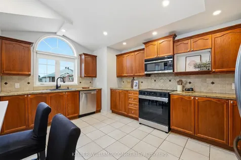125 Castle Glen Crescent Kanata ON K2L 4G9