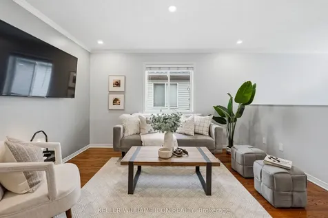 125 Castle Glen Crescent Kanata ON K2L 4G9