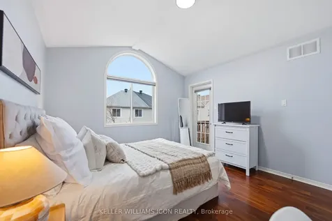 125 Castle Glen Crescent Kanata ON K2L 4G9