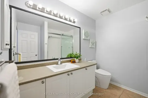 125 Castle Glen Crescent Kanata ON K2L 4G9