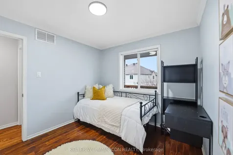 125 Castle Glen Crescent Kanata ON K2L 4G9