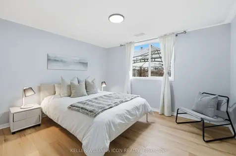125 Castle Glen Crescent Kanata ON K2L 4G9