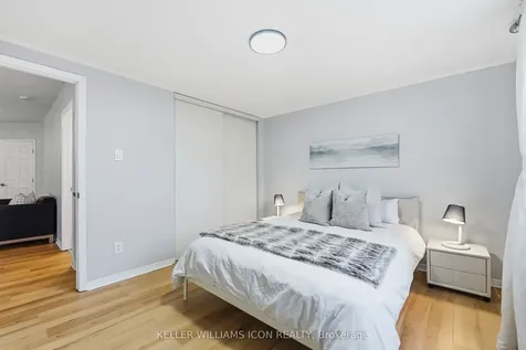 125 Castle Glen Crescent Kanata ON K2L 4G9