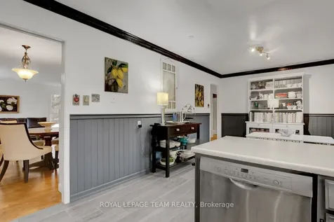 26 Amundsen Crescent Kanata ON K2L 1A7