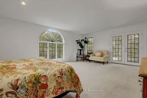 26 Amundsen Crescent Kanata ON K2L 1A7