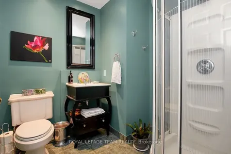 26 Amundsen Crescent Kanata ON K2L 1A7