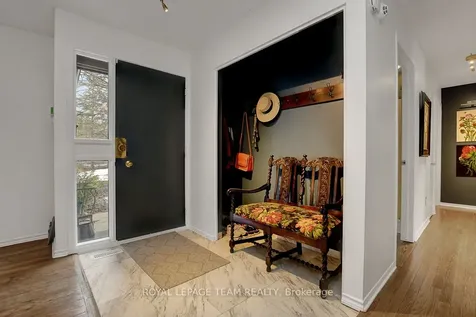 26 Amundsen Crescent Kanata ON K2L 1A7