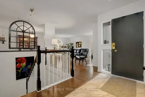 26 Amundsen Crescent Kanata ON K2L 1A7