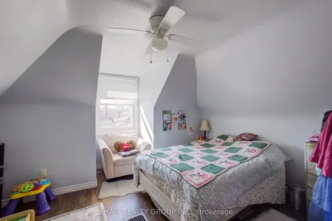 34 Barons Avenue S Hamilton ON L8K 2Y2