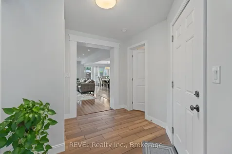 6558 Montrose Road Niagara Falls ON L2H 1M4