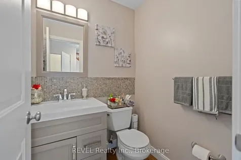 6558 Montrose Road Niagara Falls ON L2H 1M4