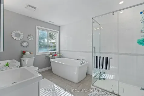 6558 Montrose Road Niagara Falls ON L2H 1M4