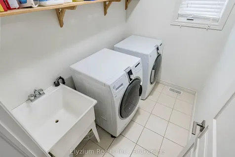 6 Ambrose Avenue Hamilton ON L8K 6E2