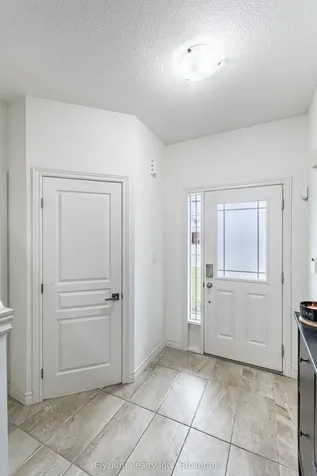 6 Ambrose Avenue Hamilton ON L8K 6E2