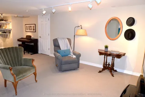 300 Wellington Street Kingston ON K7K 2Z3