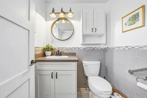 103 Empress Avenue Hamilton ON L9A 1M5