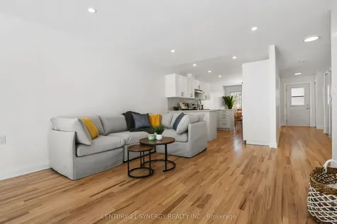 7 Weaver Crescent Kanata ON K2K 3E1